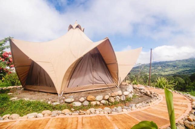 Holos Retreat Center: The Entire Ridge Basecamp Baru Esterno foto