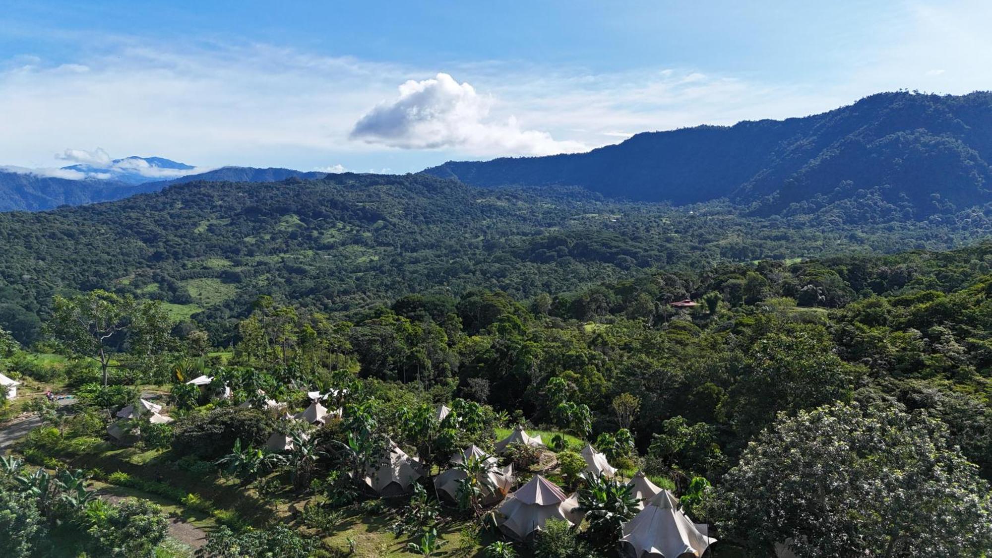 Holos Retreat Center: The Entire Ridge Basecamp Baru Esterno foto
