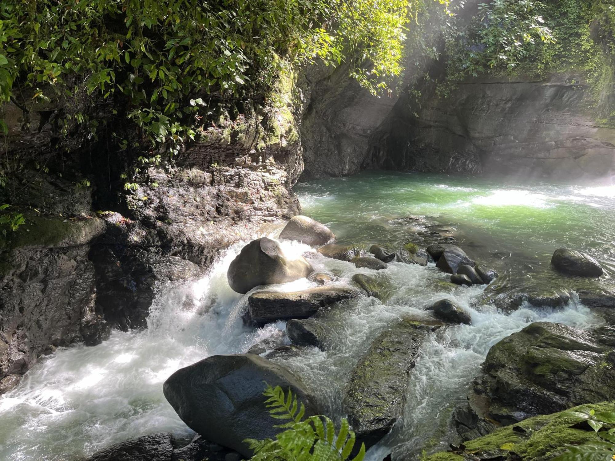 Holos Retreat Center: The Entire Ridge Basecamp Baru Esterno foto